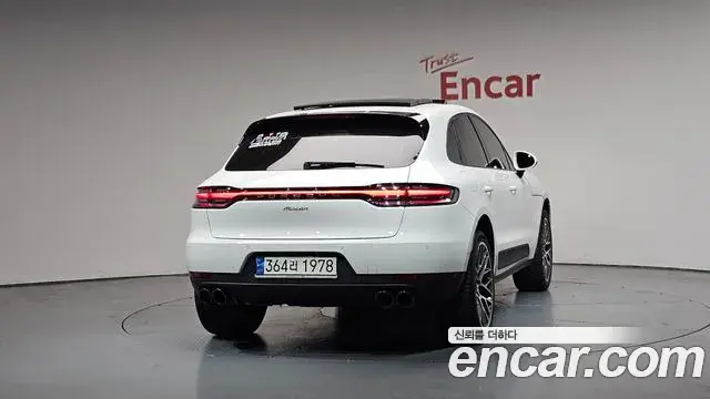 Porsche Macan 2021 — Şəkil 31/37