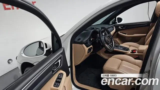 Porsche Macan 2021 — Şəkil 5/37