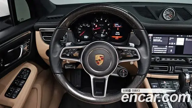 Porsche Macan 2021 — Şəkil 19/37