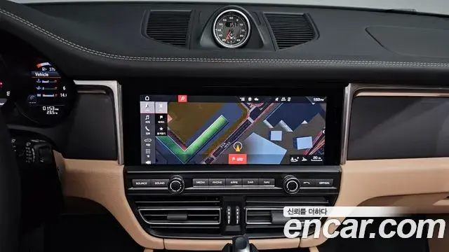 Porsche Macan 2021 — Şəkil 29/37