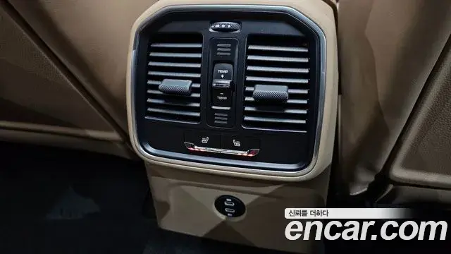 Porsche Macan 2021 — Şəkil 15/37