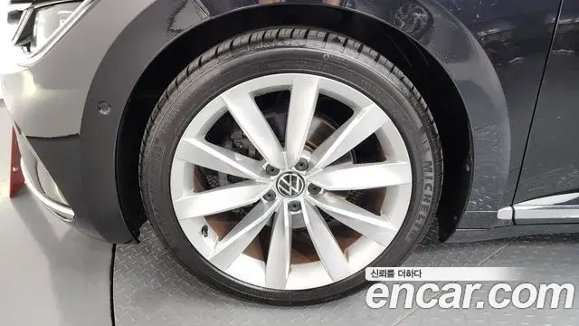Volkswagen Arteon 2022 — Photo 13/33