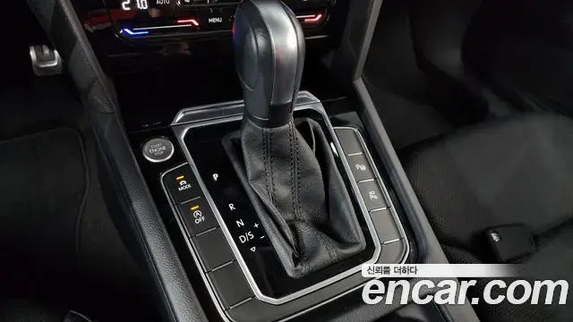 Volkswagen Arteon 2022 — Photo 18/33