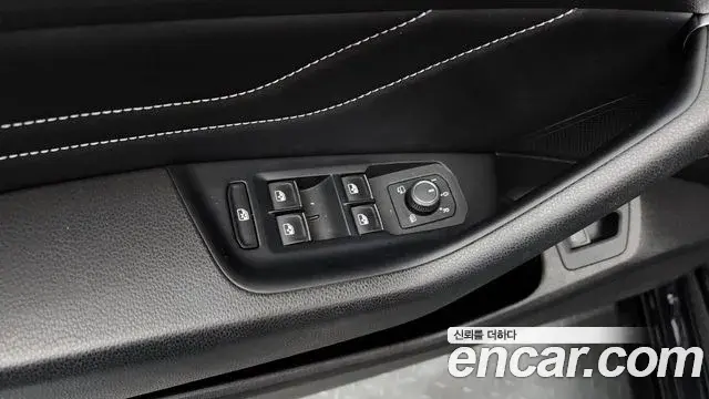 Volkswagen Arteon 2022 — Photo 26/33