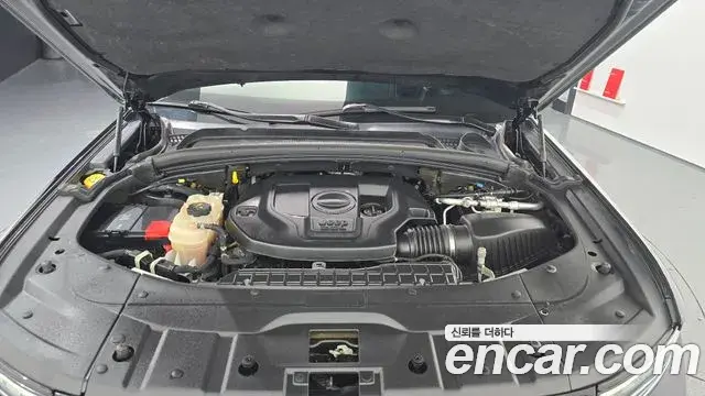 Jeep Grand Cherokee 2021 — Photo 12/34
