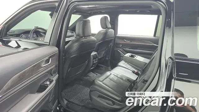 Jeep Grand Cherokee 2021 — Photo 10/34