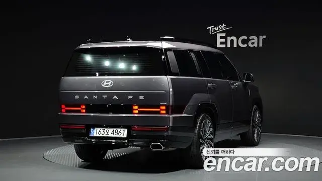 Hyundai Santa Fe 2024 — Фото 1/20