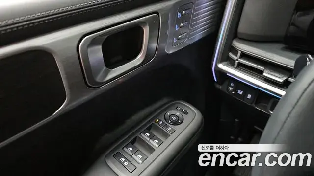 Hyundai Santa Fe 2024 — Photo 27/33