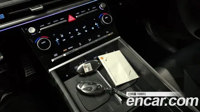 Hyundai Santa Fe 2024 — Photo 13/33