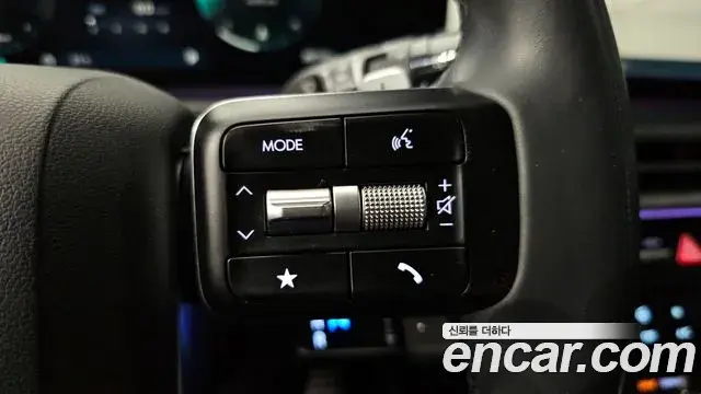 Hyundai Santa Fe 2024 — Photo 18/33