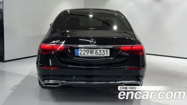 Mercedes-Benz S-Class 2023 — ფოტო 13/20