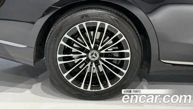 Mercedes-Benz S-Class 2023 — ფოტო 2/20