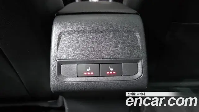 Volkswagen Jetta 2023 — ფოტო 8/31