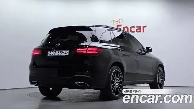 Mercedes-Benz GLC-Class 2018 — Şəkil 26/30