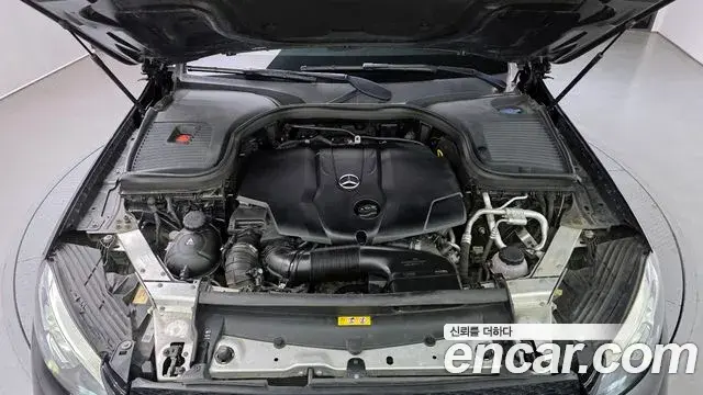 Mercedes-Benz GLC-Class 2018 — Şəkil 14/30
