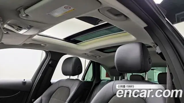 Mercedes-Benz GLC-Class 2018 — Şəkil 12/30