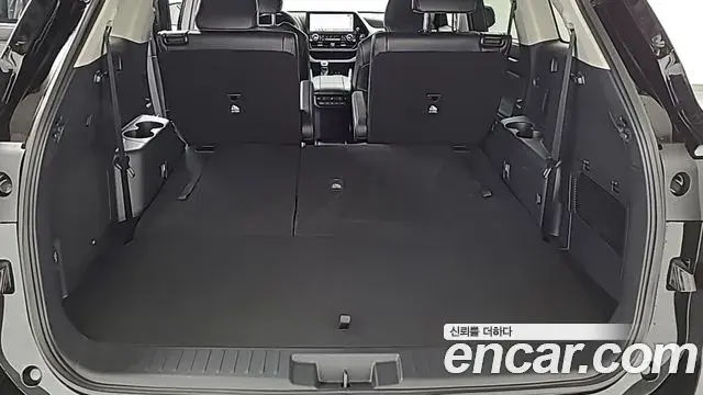 Toyota Highlander 2025 — ფოტო 16/20