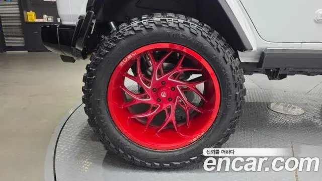 Jeep Wrangler 2020 — Photo 19/20