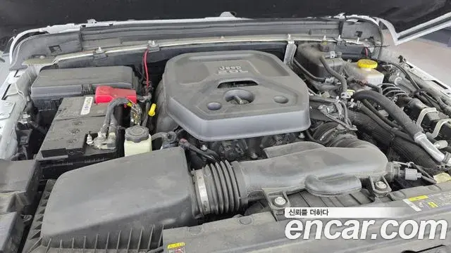 Jeep Wrangler 2020 — Photo 12/20