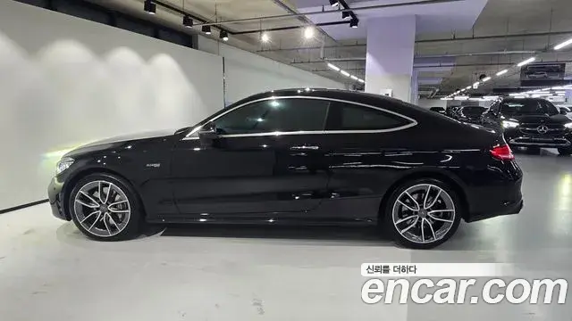 Mercedes-Benz C-Class 2022 — ფოტო 15/20