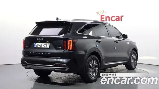 Kia Sorento 2021 — Фото 2/20