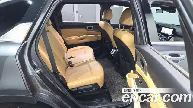 Kia Sorento 2021 — Фото 11/20