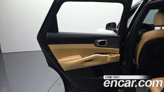 Kia Sorento 2021 — Photo 17/31