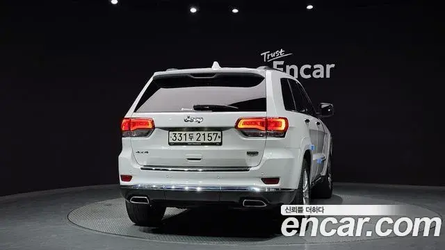 Jeep Grand Cherokee 2020 — Фото 3/20