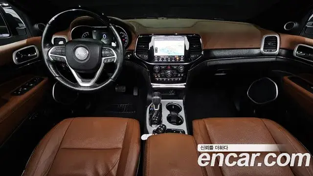 Jeep Grand Cherokee 2020 — Фото 6/20
