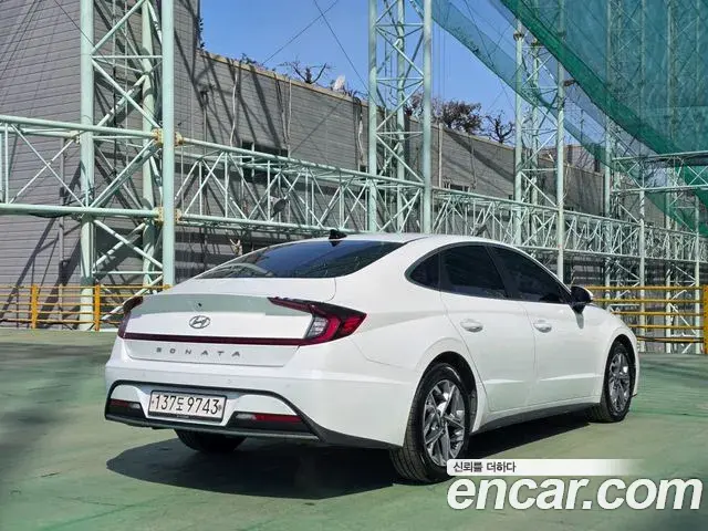 Hyundai Sonata 2019 — Фото 2/20
