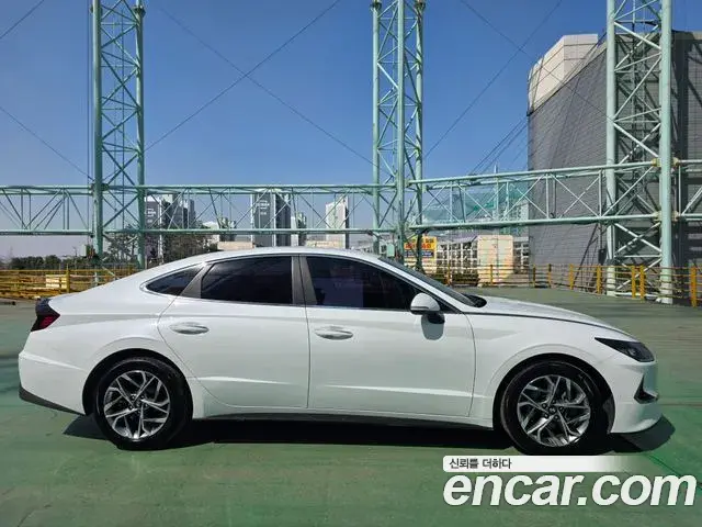 Hyundai Sonata 2019 — Фото 19/20