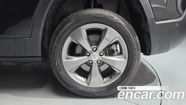 Jeep Cherokee 2021 — ფოტო 26/32