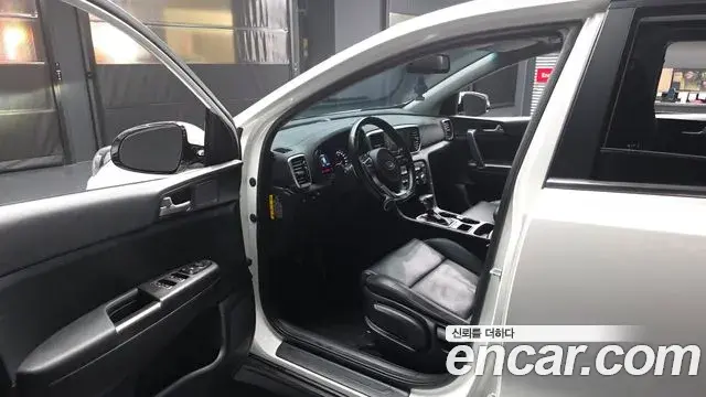 Kia Sportage The Bold 2020 — ფოტო 17/30