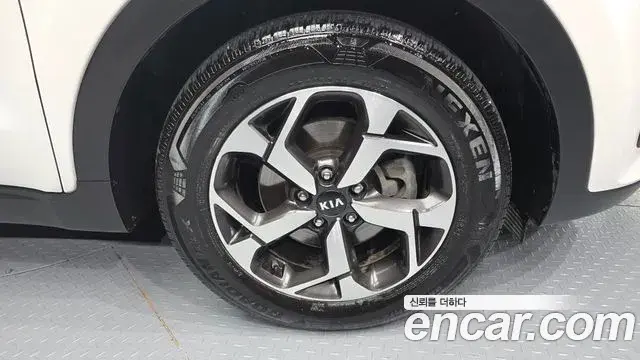 Kia Sportage The Bold 2020 — ფოტო 18/30