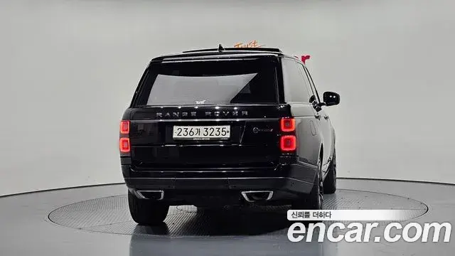 Land Rover Range Rover 2019 — ფოტო 16/20