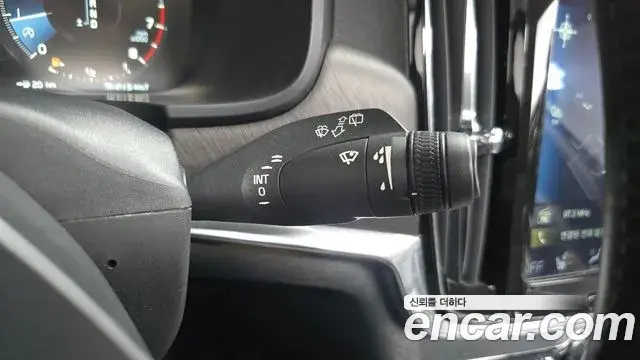 Volvo V90 Cross Country 2018 — Photo 26/32