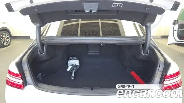 Genesis G80 2022 — Photo 13/20