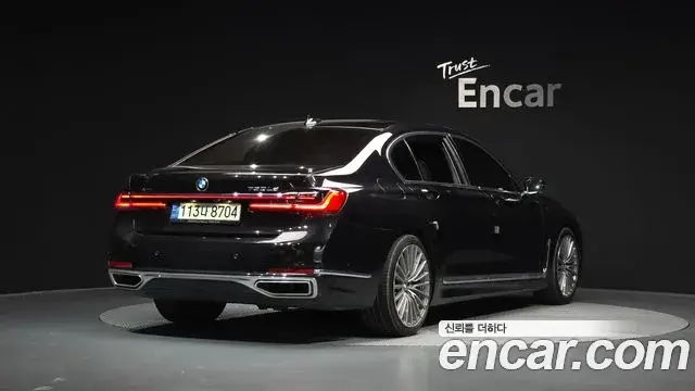 BMW 7 Series 2021 — ფოტო 5/20