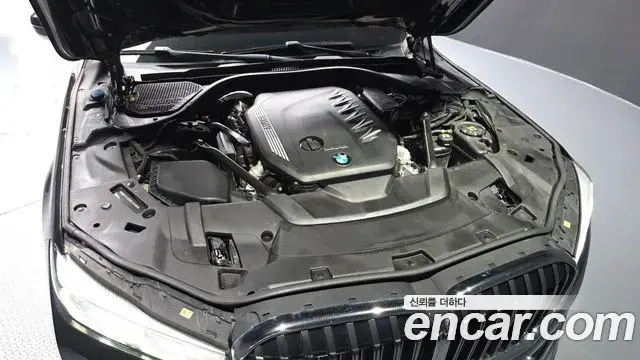 BMW 7 Series 2021 — ფოტო 13/20