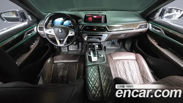 BMW 7 Series 2021 — ფოტო 1/20