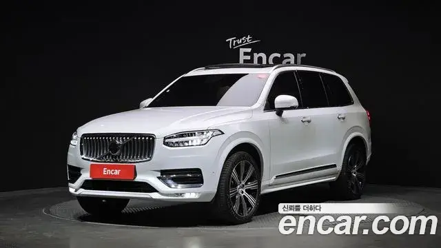Volvo XC90 2023 — ფოტო 2/32