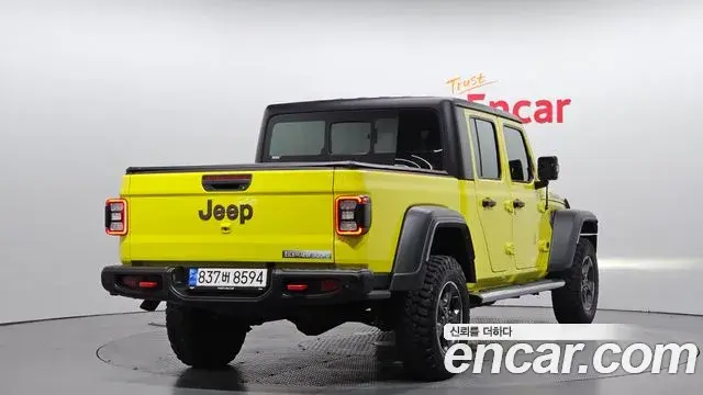 Jeep Gladiator 2023 — Şəkil 12/20