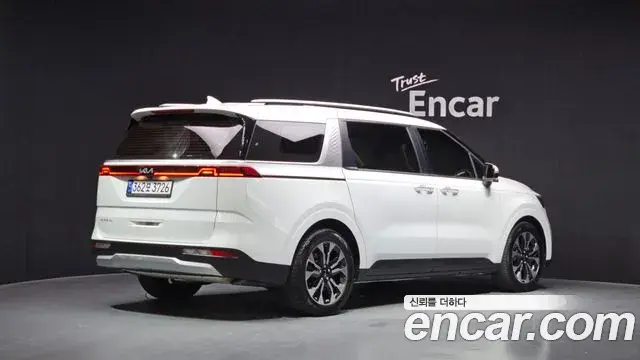 Kia Carnival 2022 — Photo 2/20