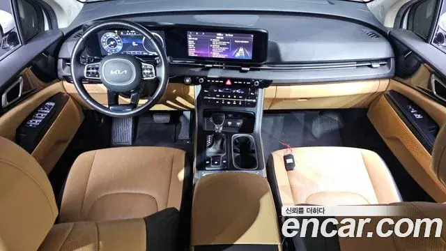 Kia Carnival 2022 — Photo 7/20