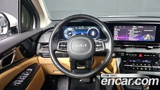 Kia Carnival 2022 — Photo 14/20
