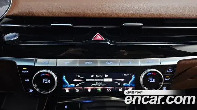 Genesis G80 2022 — ფოტო 8/34