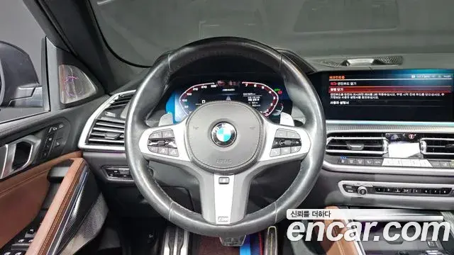 BMW X6 2023 — ფოტო 23/36