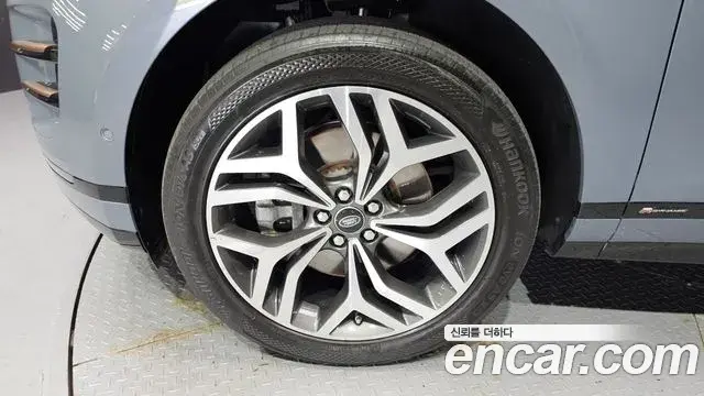 Land Rover Range Rover Evoque 2020 — Şəkil 17/32