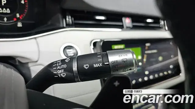 Land Rover Range Rover Evoque 2020 — Şəkil 15/32