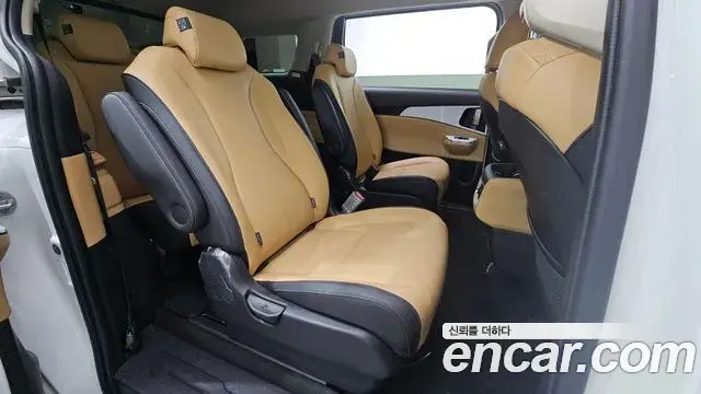 Kia Carnival 2022 — Şəkil 12/20